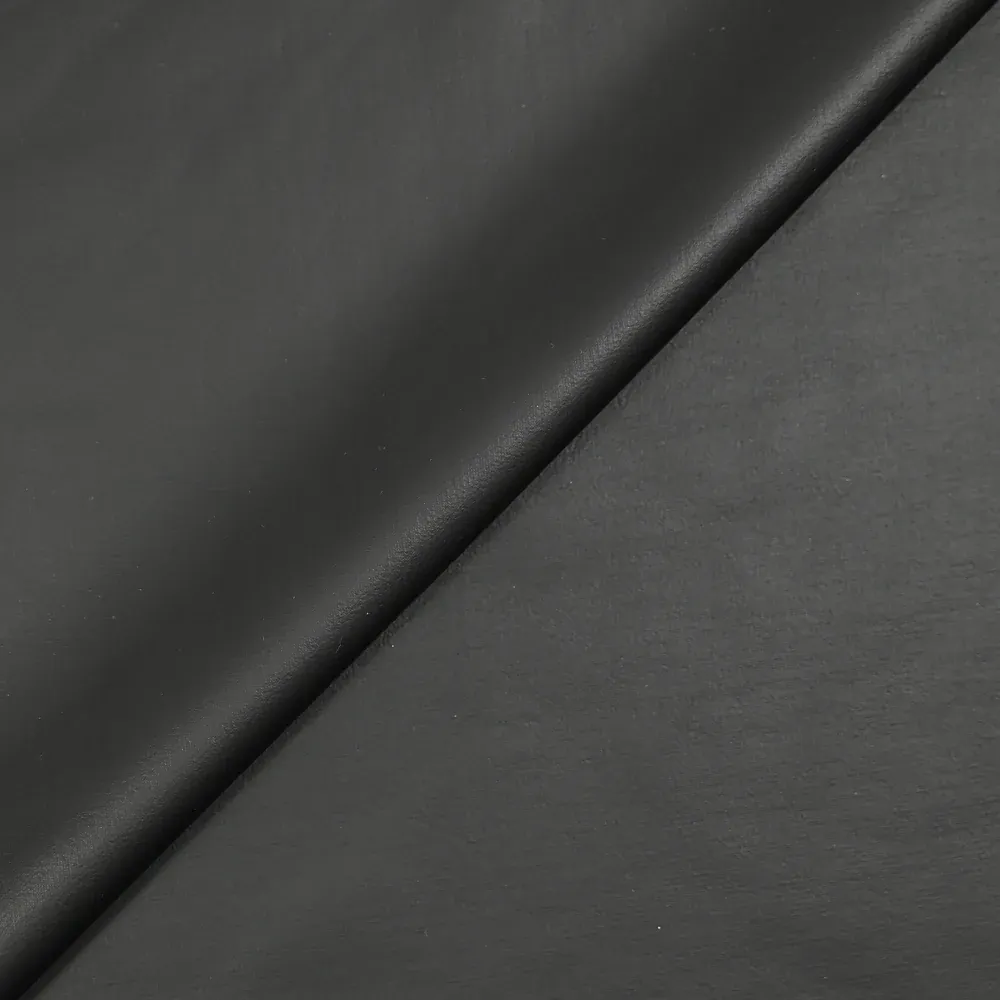 Simili cuir élasthanne noir