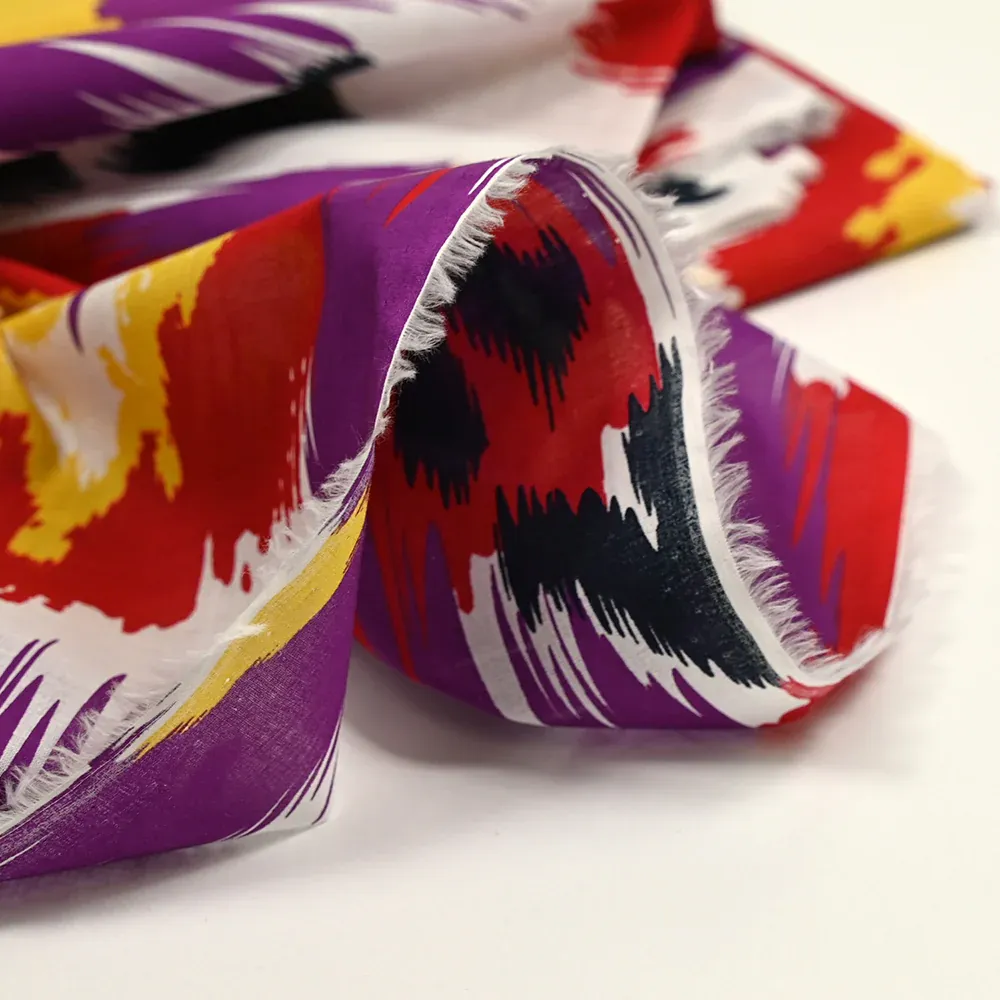 Voile de coton imprimé tempête rouge, violet et blanc – Image 5