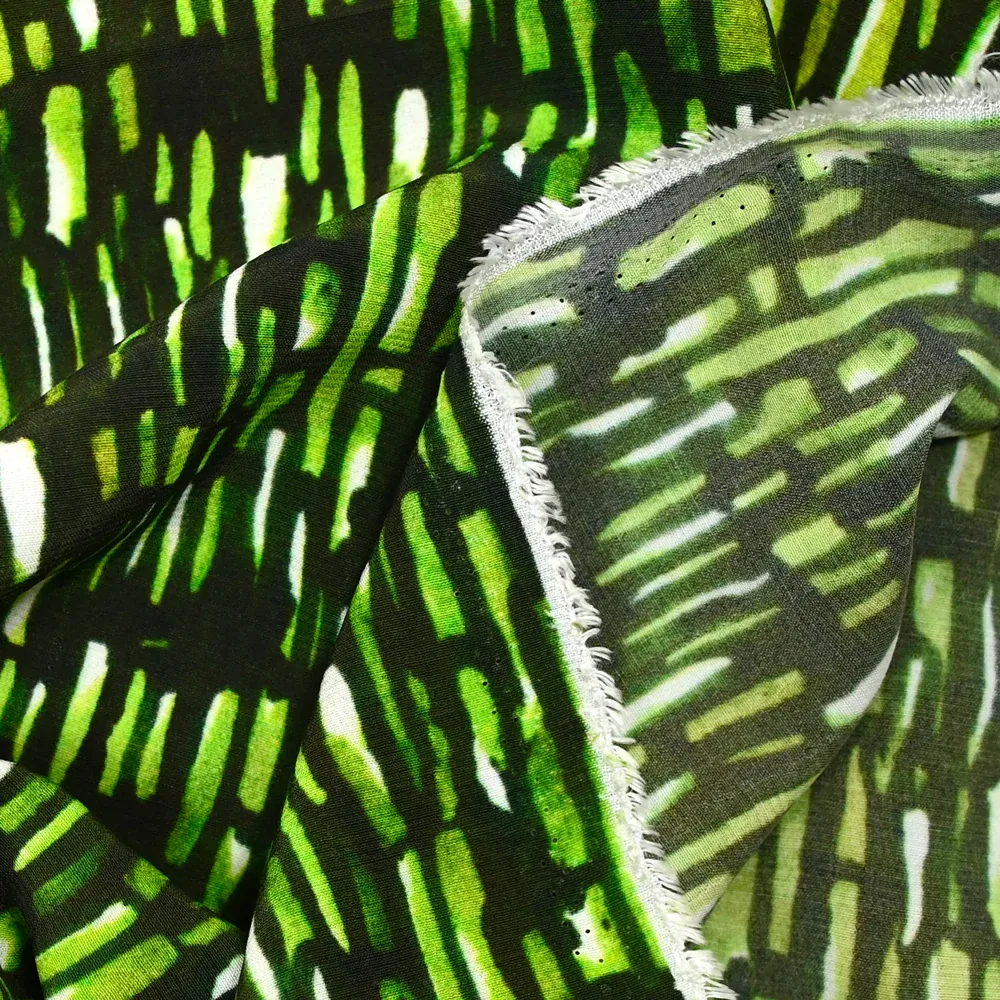 Crêpe viscose imprimé façade vert – Image 4