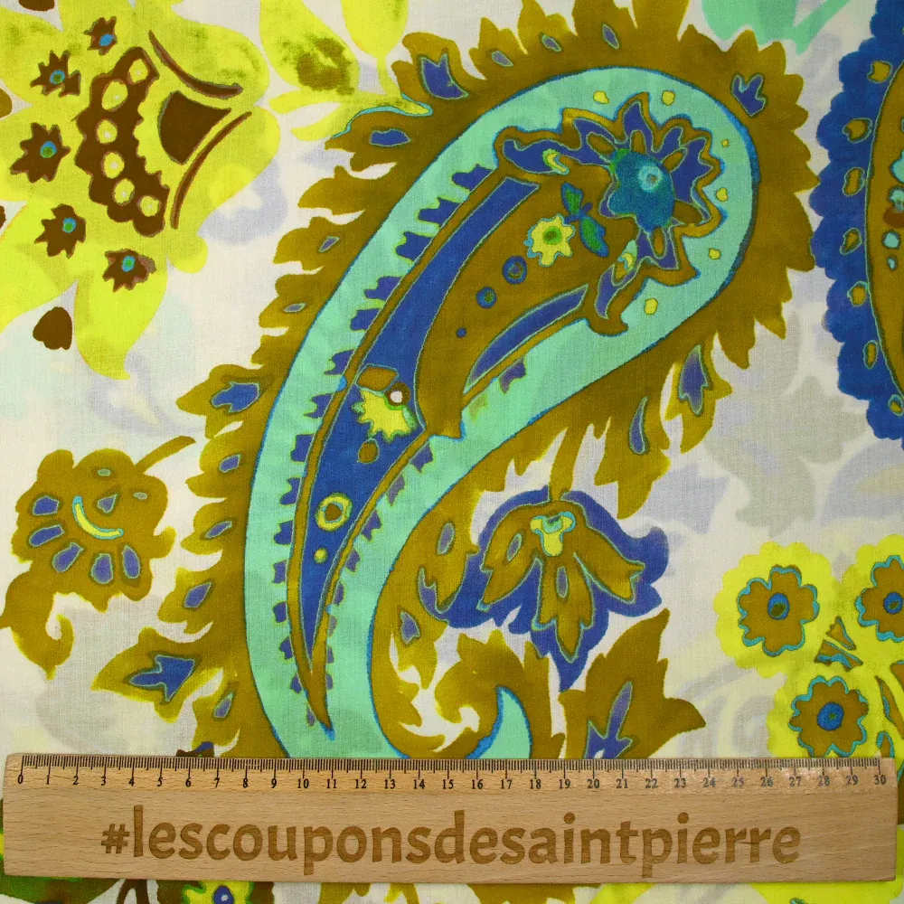 Voile de coton imprimé cachemire jaune fluo et turquoise fond écru – Image 3